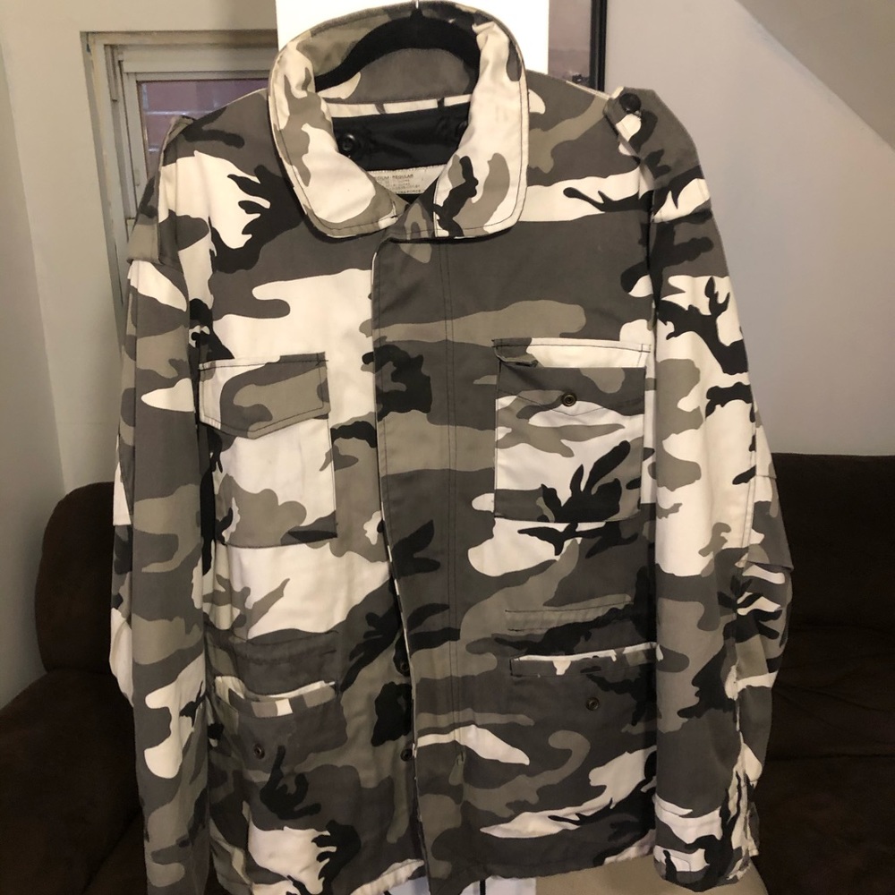 Snow Camo Jacket w/ removable interior vest